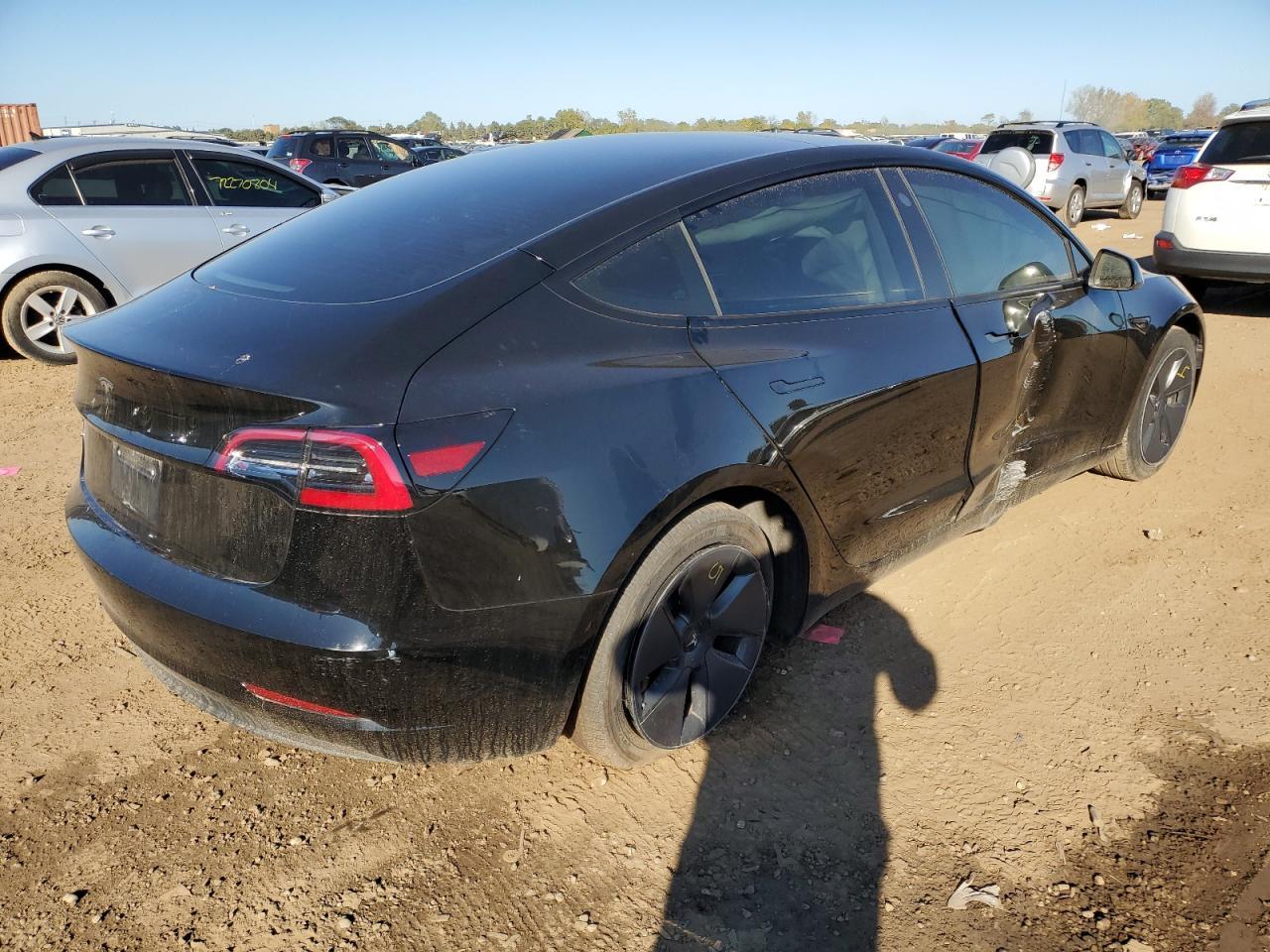 2023 Tesla Model 3 - Фото 3