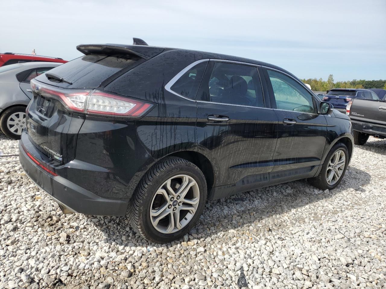 2017 Ford Edge Titanium - Image 3