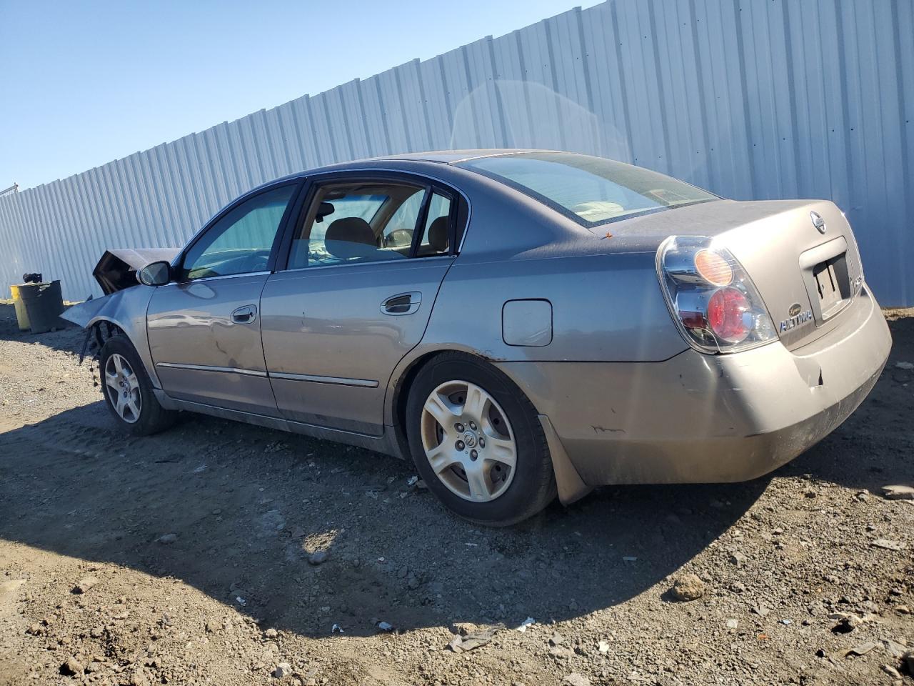 2003 Nissan Altima Base - Фото 2