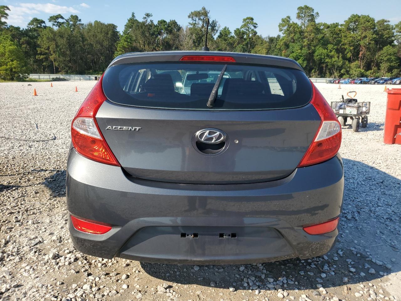 2012 Hyundai Accent Gls - Image 6