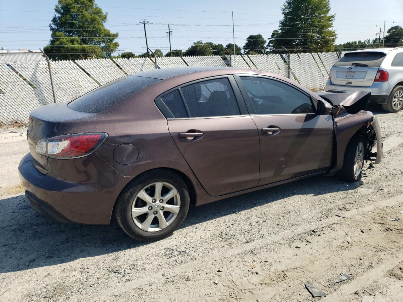 2011 Mazda 3 I - Image 3