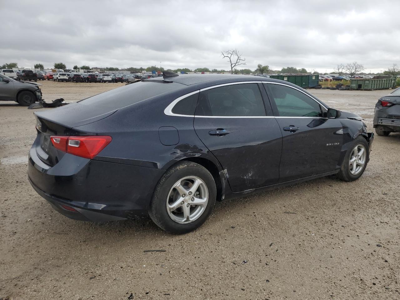 2017 Chevrolet Malibu Ls - Фото 3