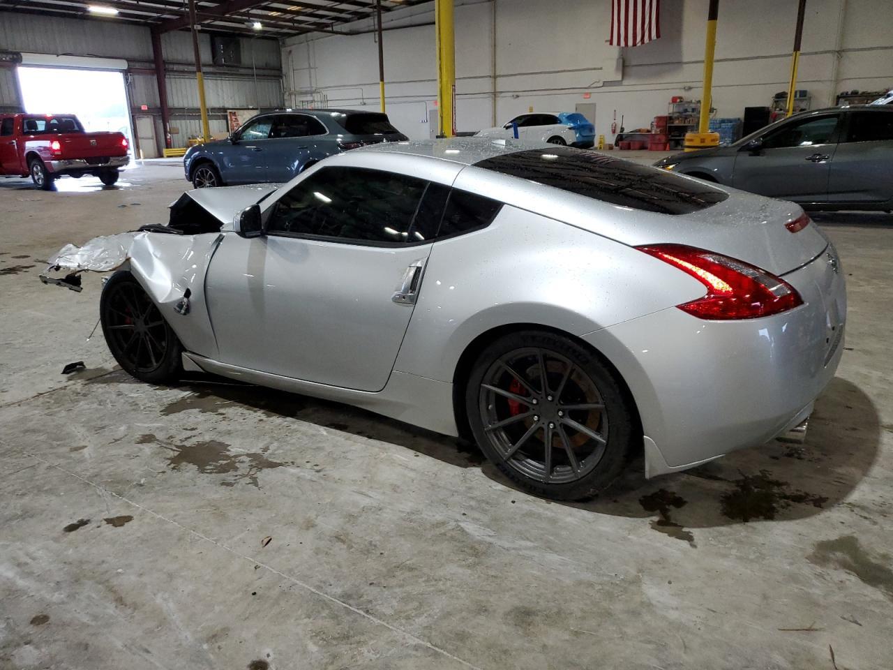 2016 Nissan 370Z Base - Image 2