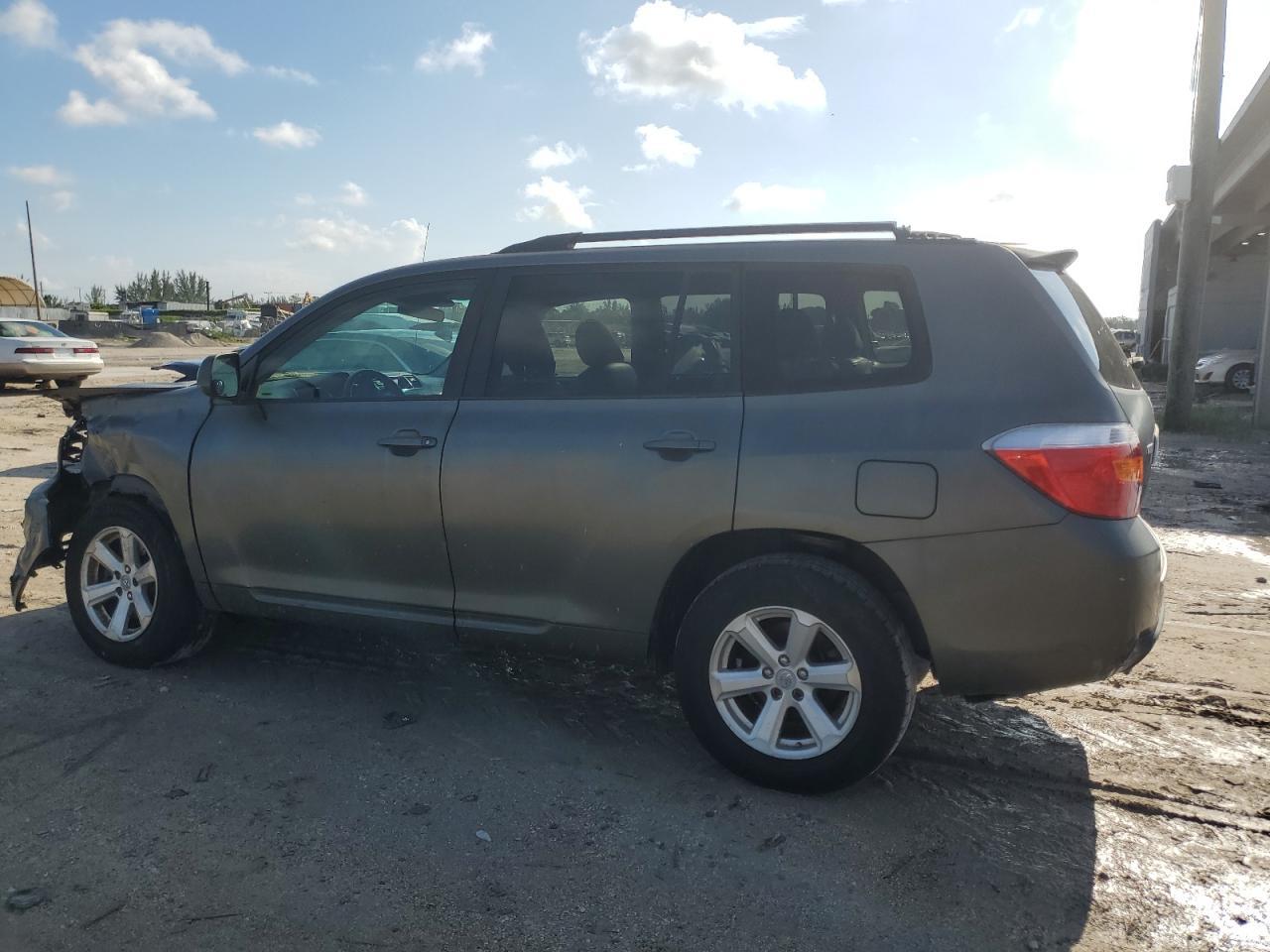 2008 Toyota Highlander - Image 2