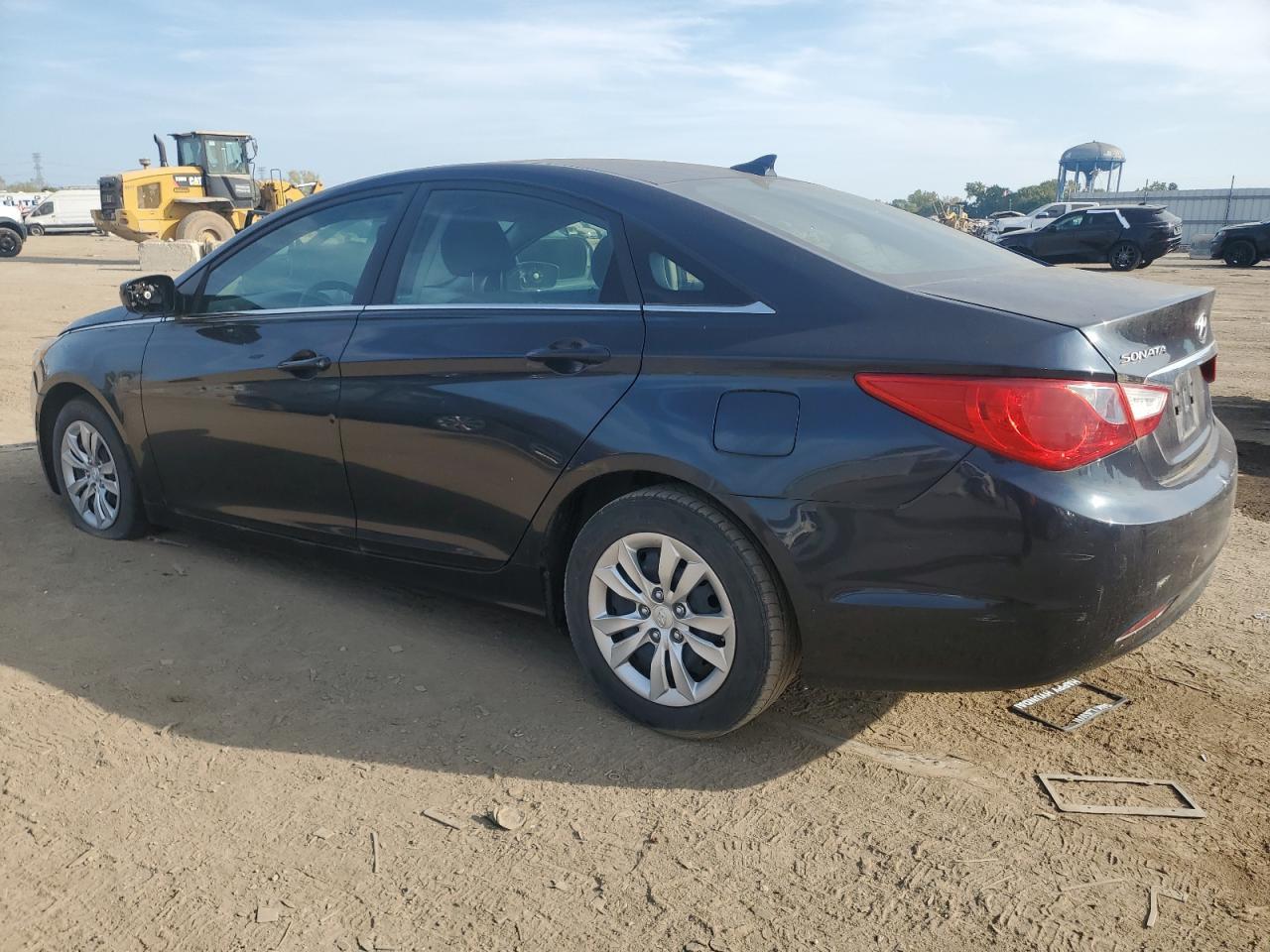 2012 Hyundai Sonata Gls - Image 2