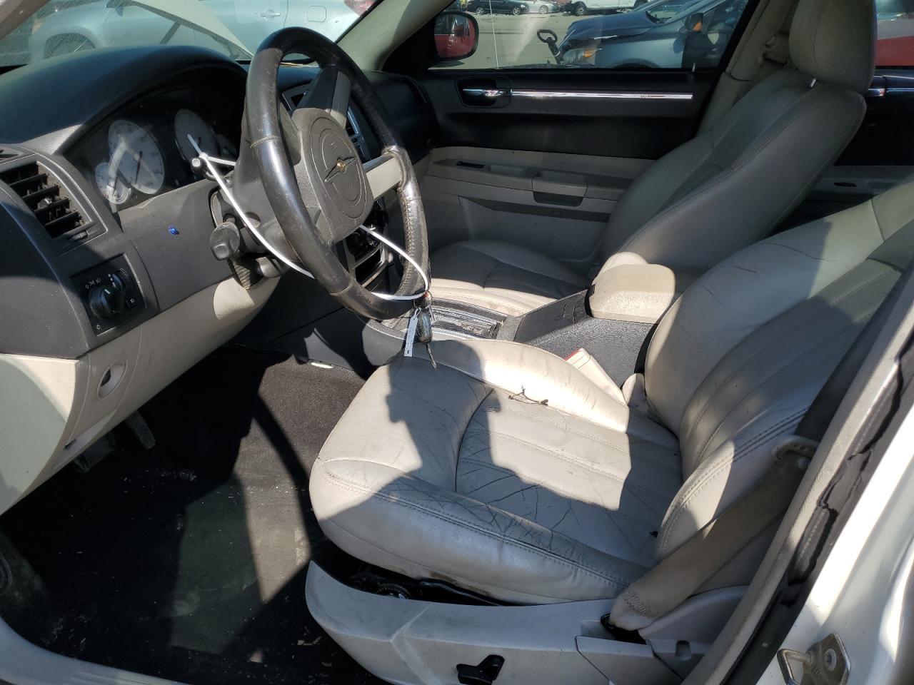 2006 Chrysler 300 Touring - Фото 7