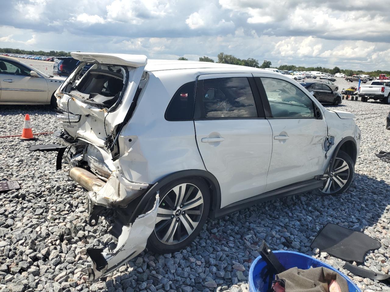 2021 Mitsubishi Outlander Sport Es - Фото 3