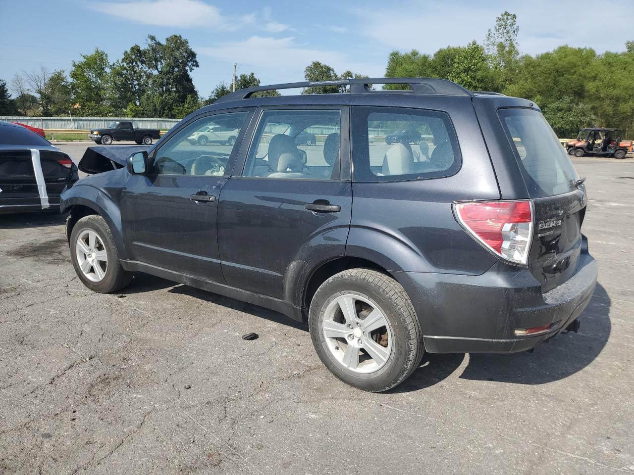 2011 Subaru Forester 2.5X - Фото 2