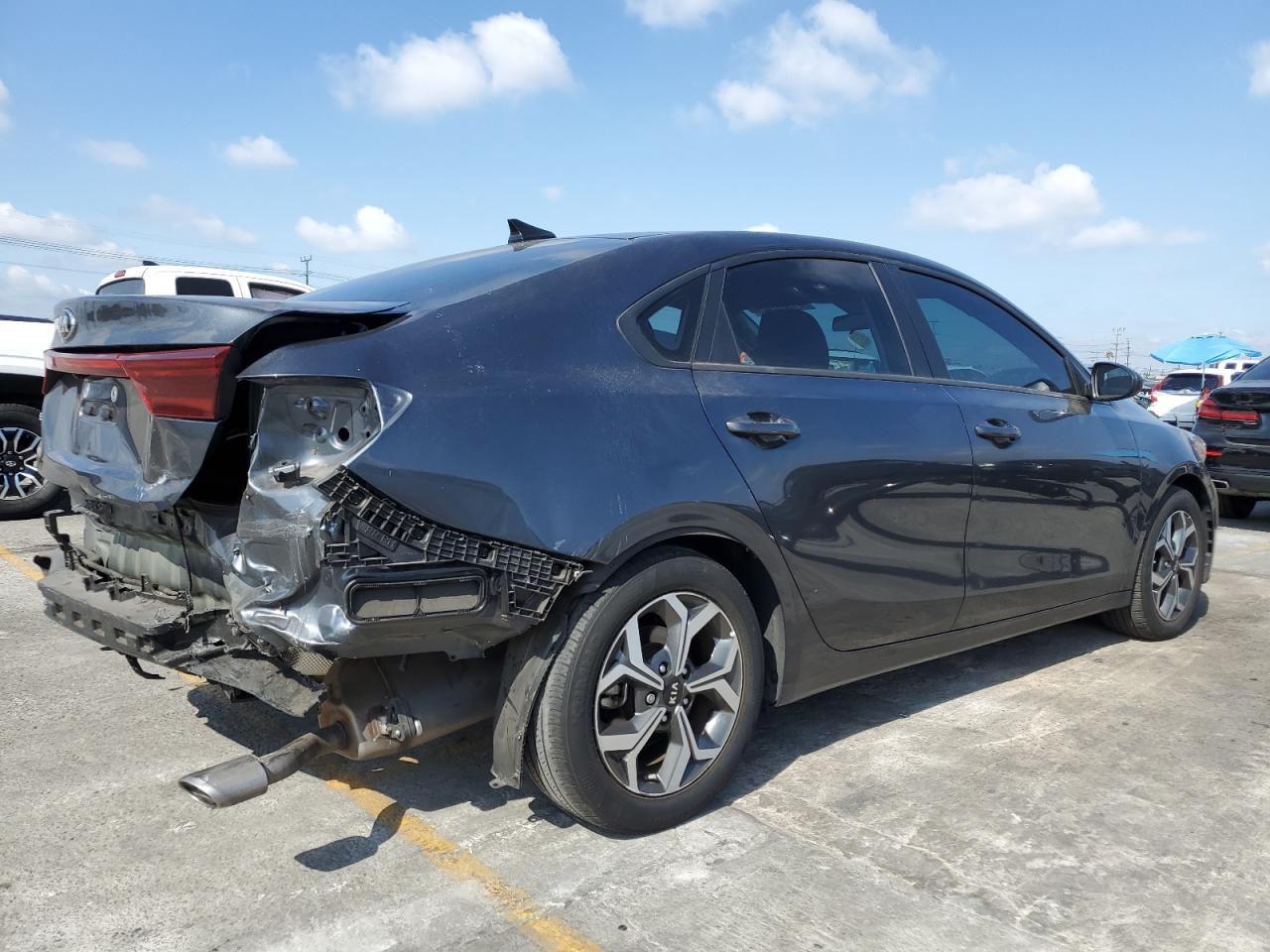 2021 Kia Forte Fe - Фото 3