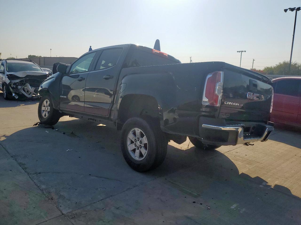 2018 GMC Canyon - Image 2