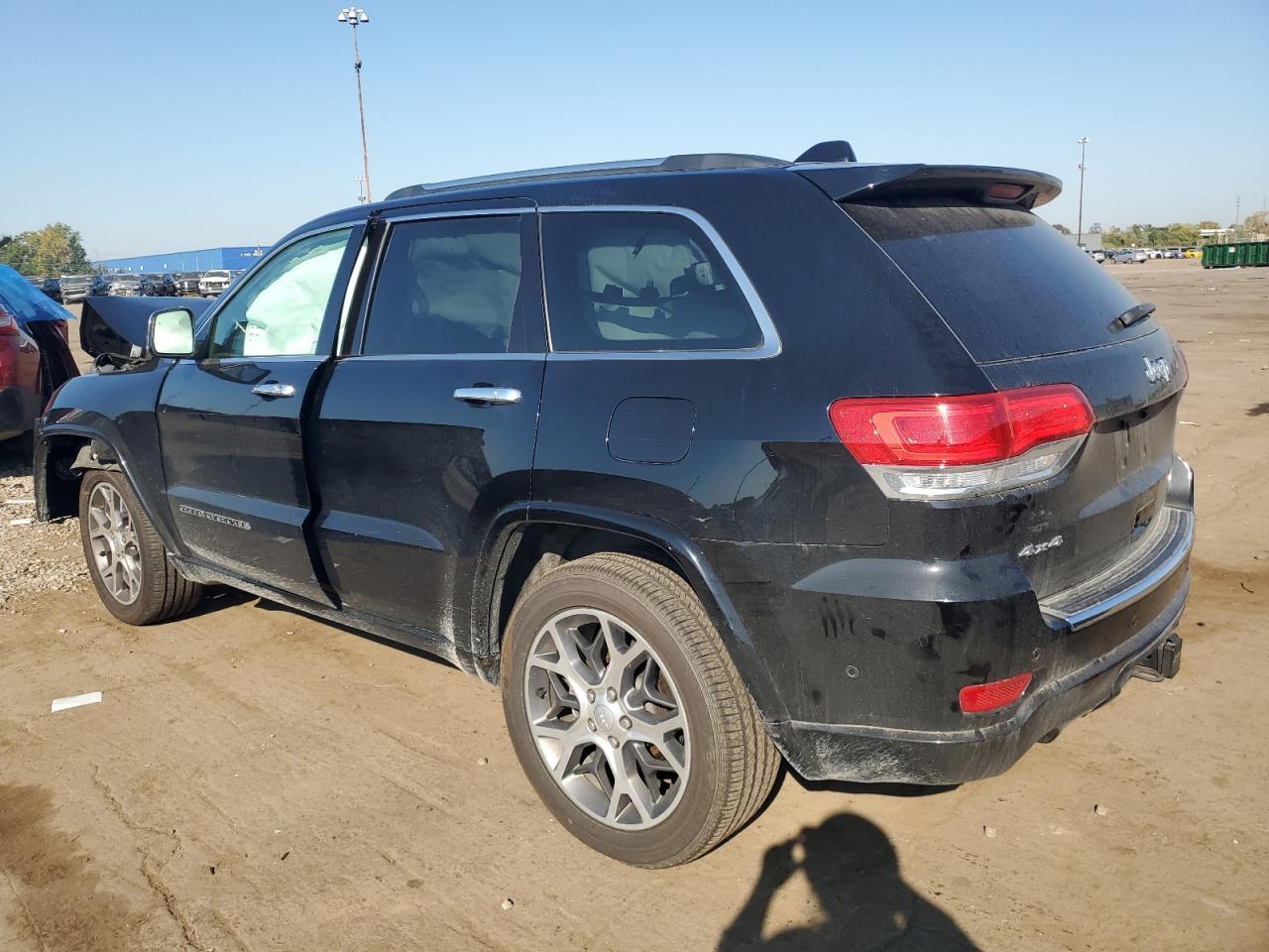 2021 Jeep Grand Cherokee Overland - Фото 2