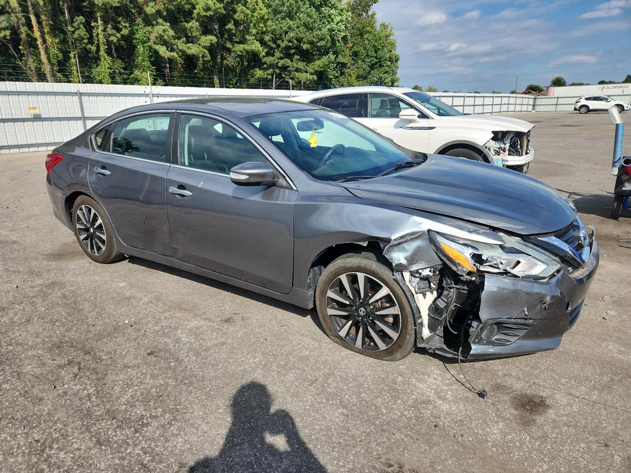 2018 Nissan Altima 2.5 - Image 4