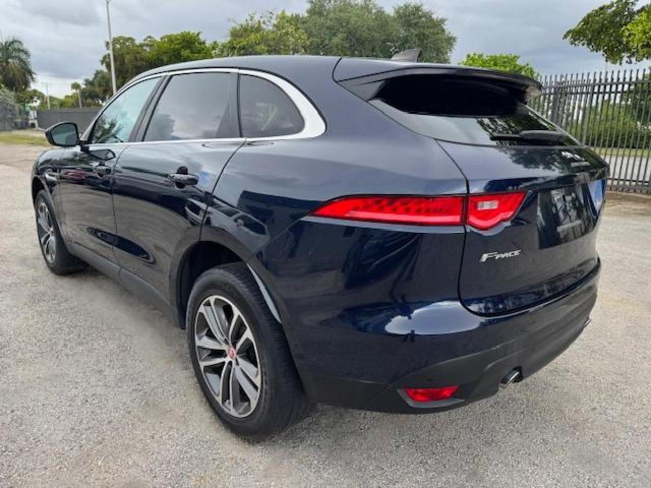 2020 Jaguar F-Pace Premium - Фото 2