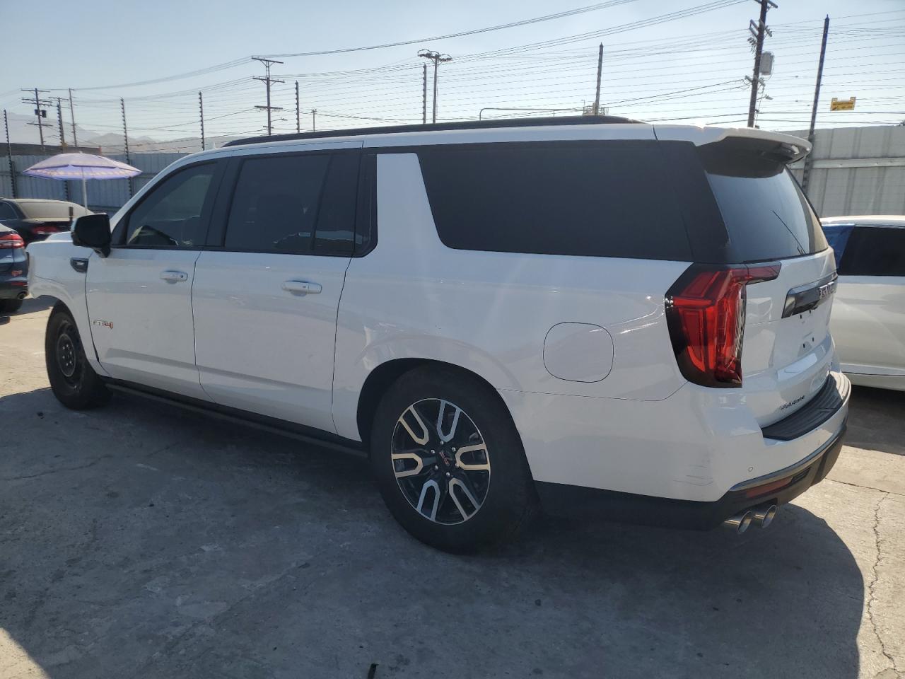 2024 GMC Yukon Xl K1500 At4 - Фото 2