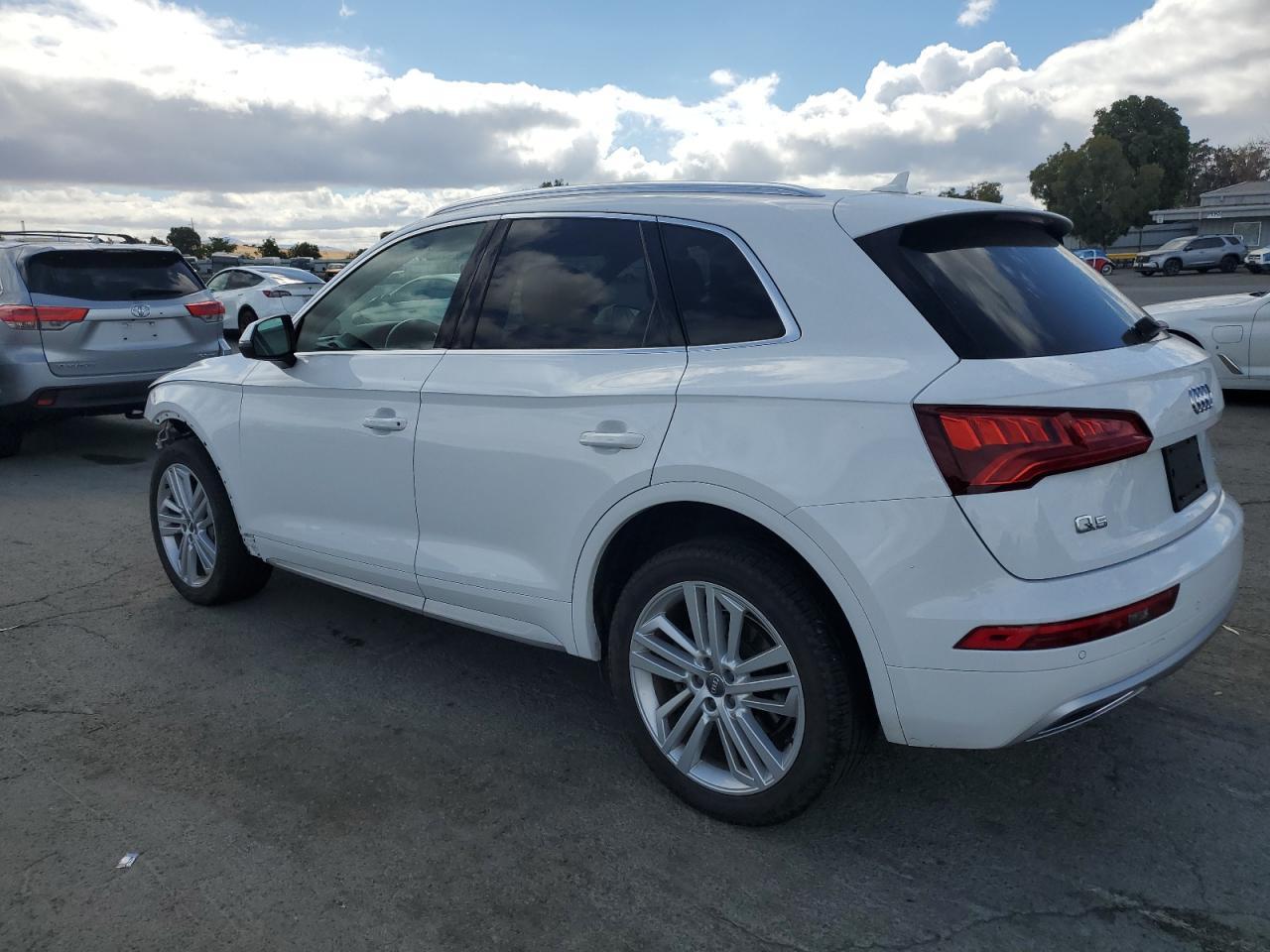 2019 Audi Q5 Premium Plus - Фото 2