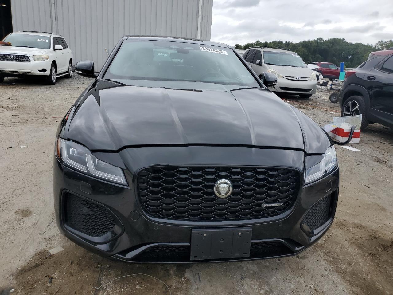 2024 Jaguar Xf R-Dynamic Se - Фото 5