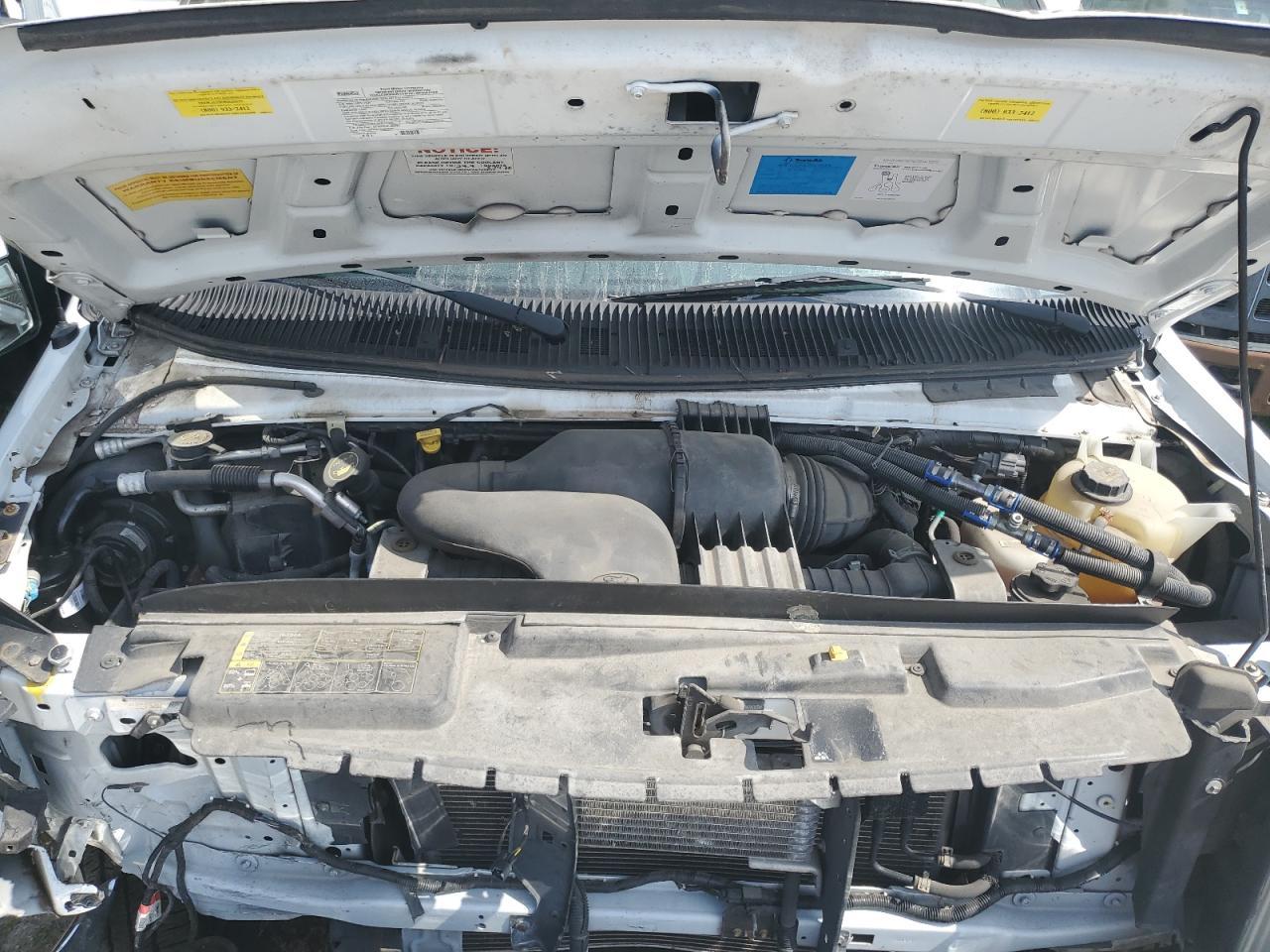 2016 Ford Econoline E450 Super Duty Cutaway Van - Фото 7