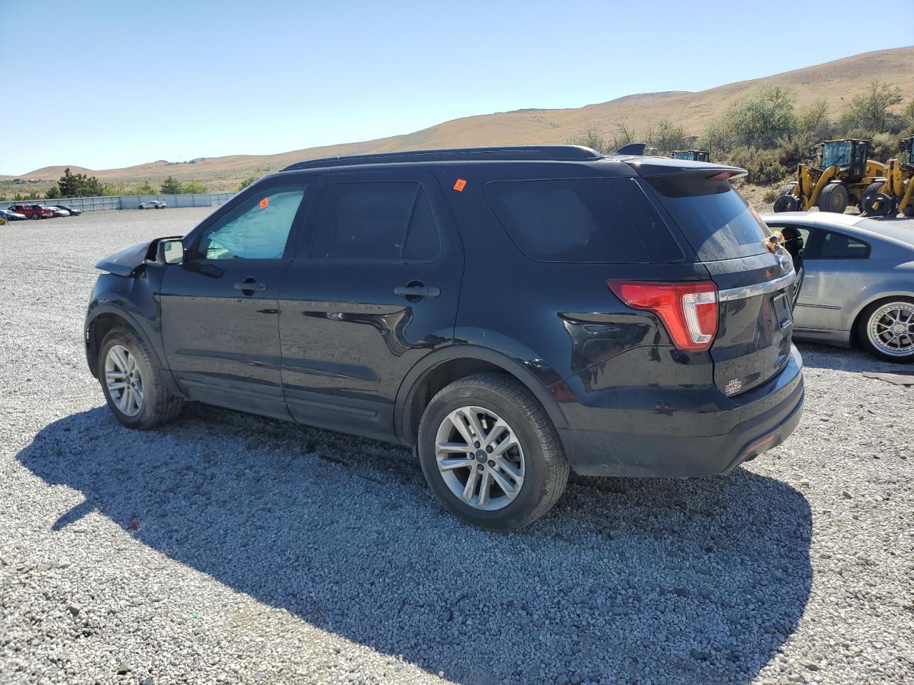 2017 Ford Explorer - Фото 2