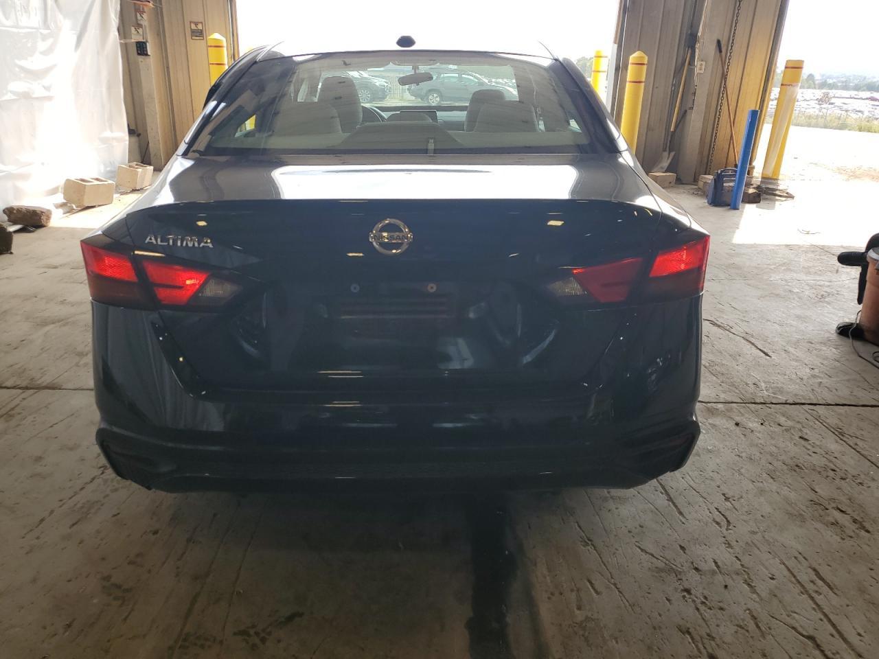 2019 Nissan Altima S - Фото 6