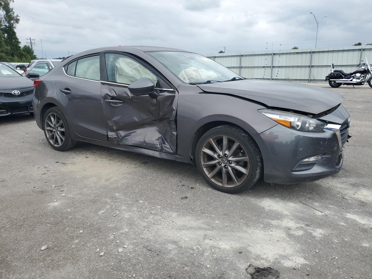 2018 Mazda 3 Touring - Фото 4