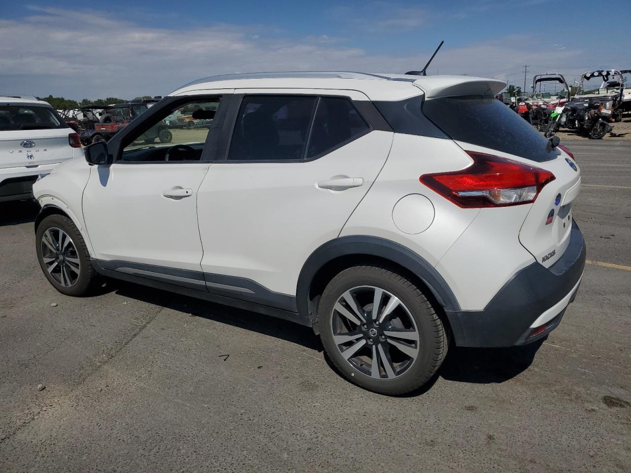 2019 Nissan Kicks S - Фото 2