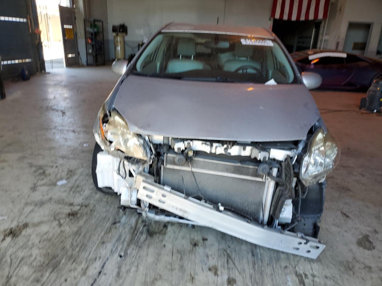 2015 Toyota Prius - Фото 5