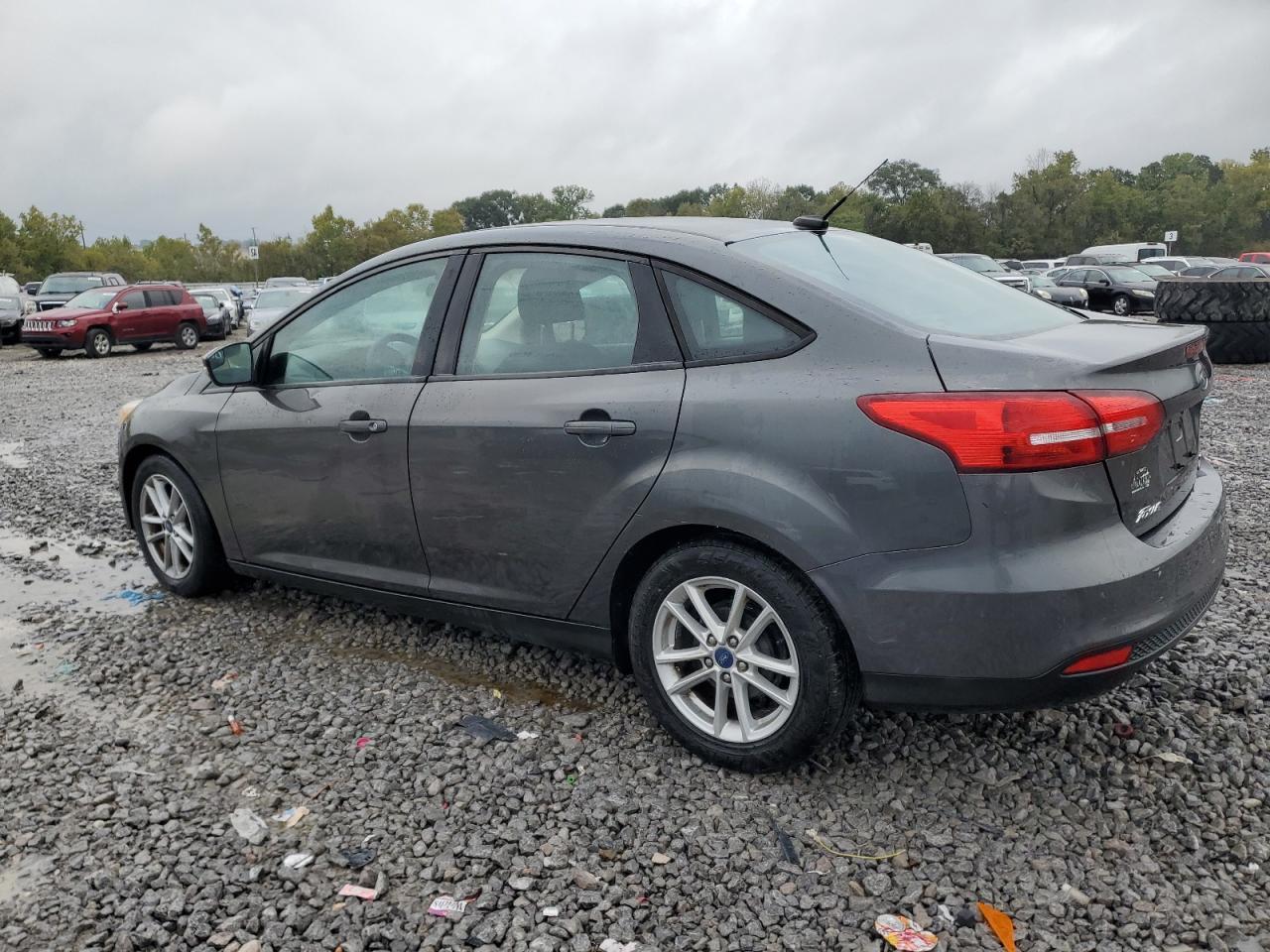 2016 Ford Focus Se - Image 2