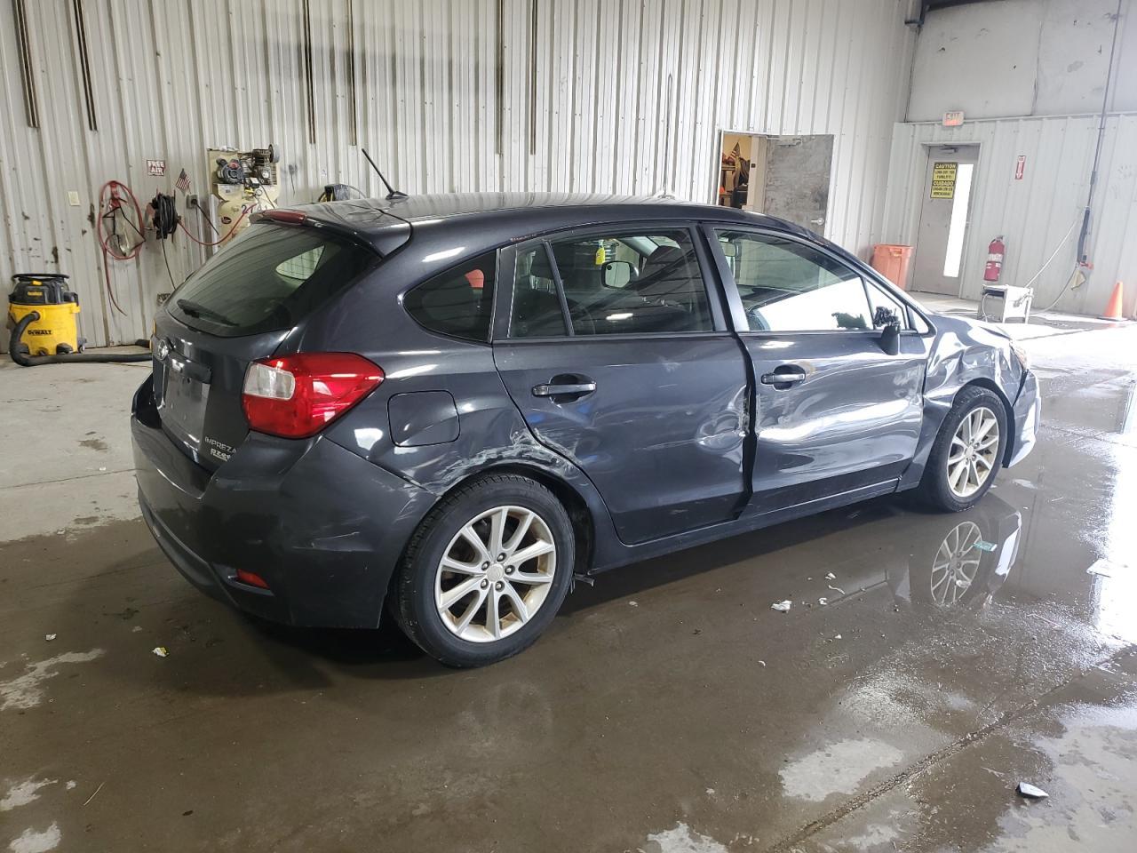 2014 Subaru Impreza Premium - Фото 3