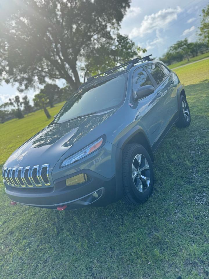 2015 Jeep Cherokee Trailhawk - Image 2