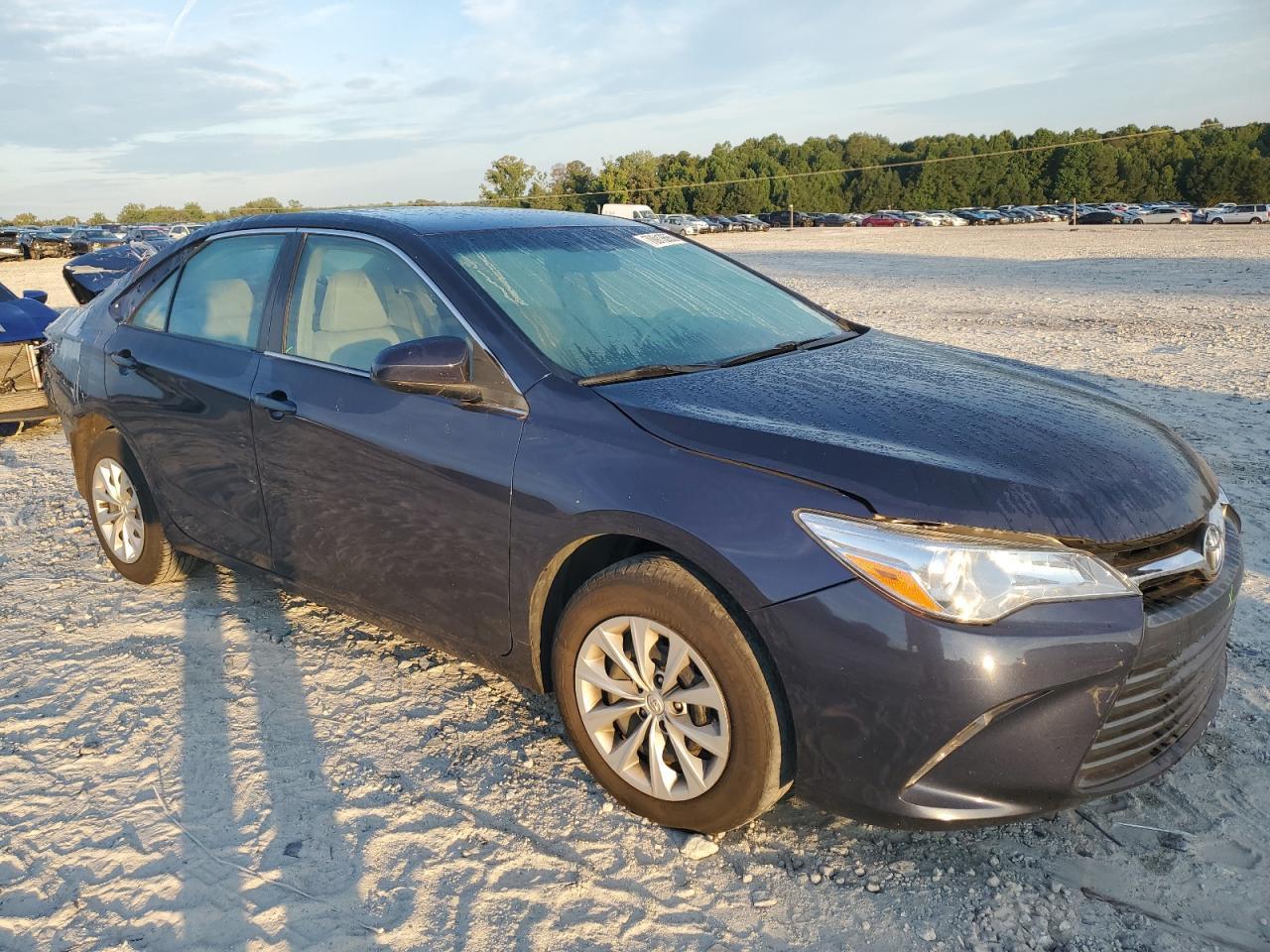 2017 Toyota Camry Le - Image 4