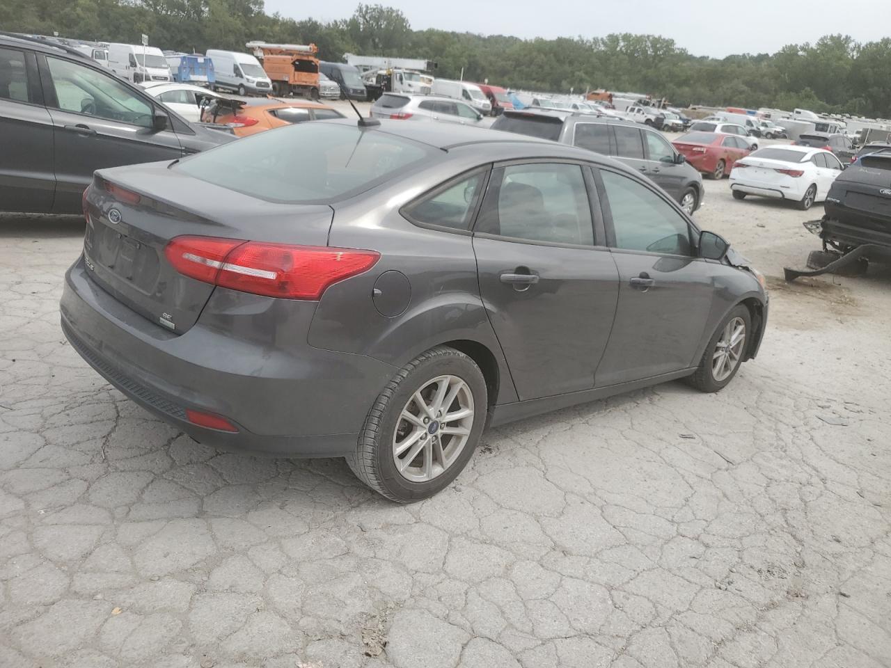 2018 Ford Focus Se - Фото 3