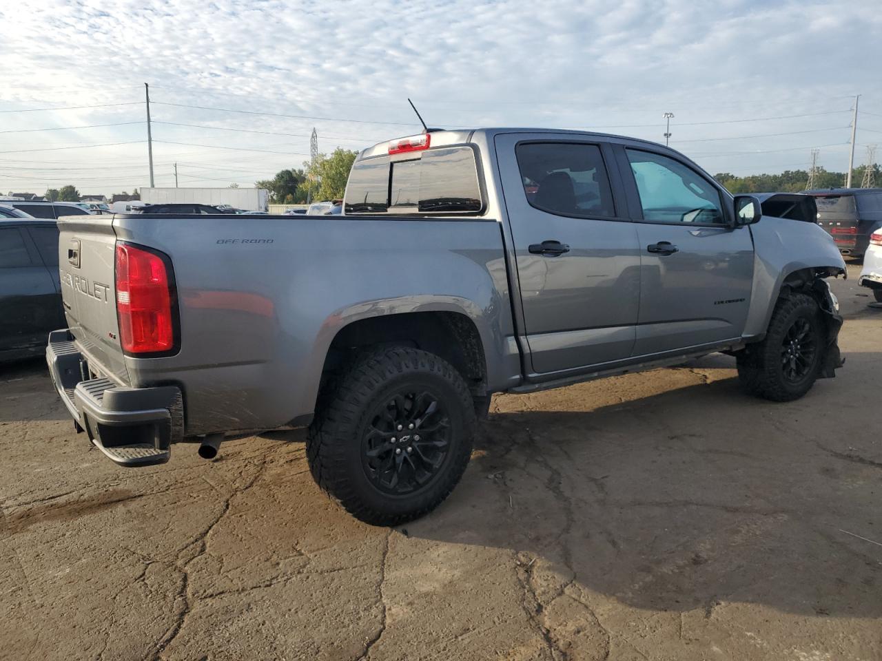 2022 Chevrolet Colorado Z71 - Фото 3