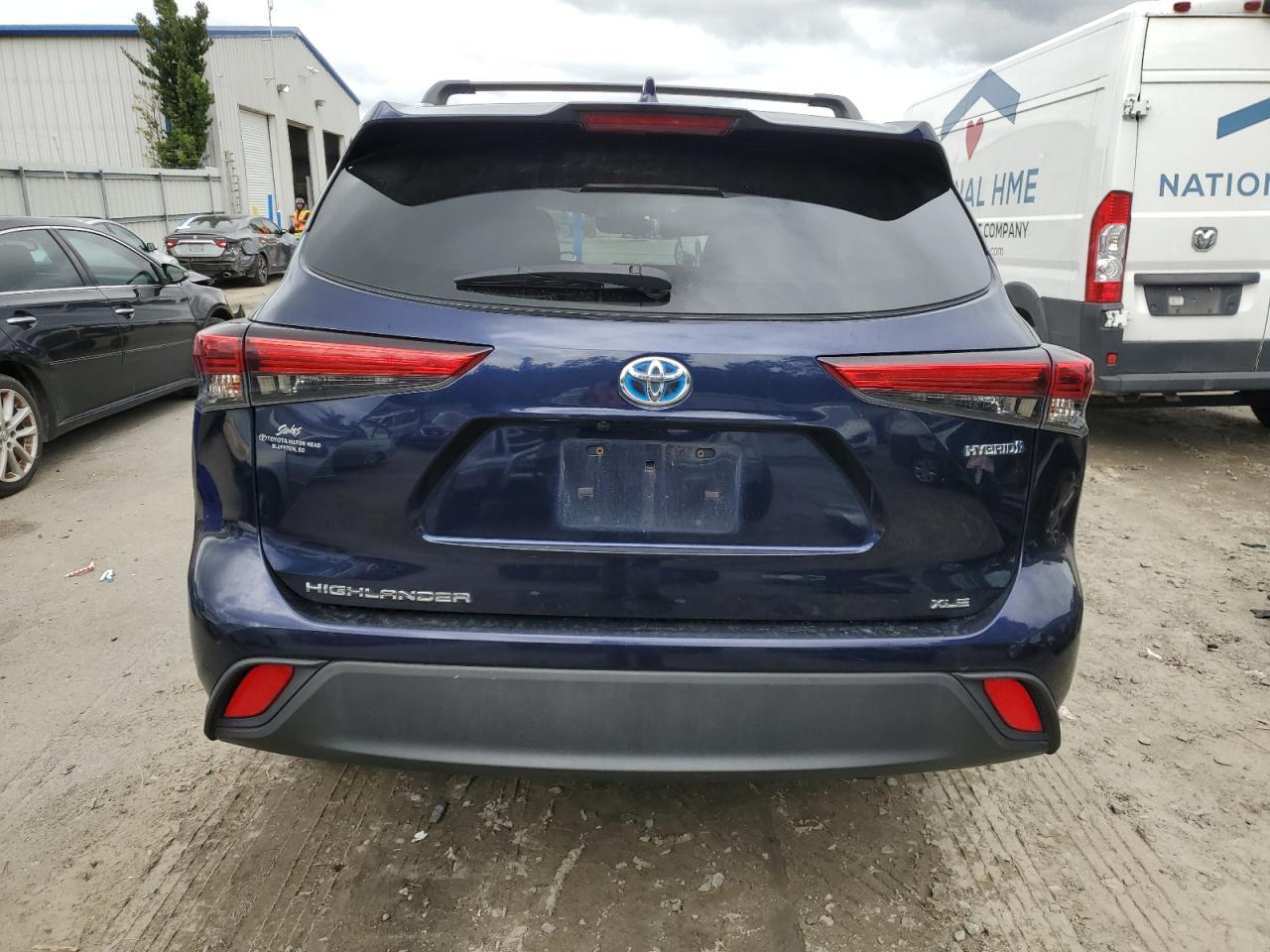 2021 Toyota Highlander Hybrid Xle - Image 6