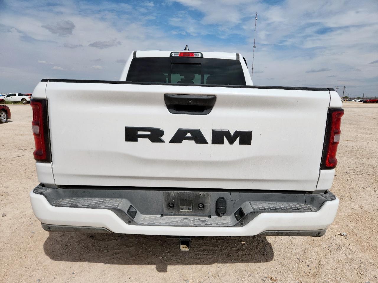2025 Ram 1500 Tradesman - Фото 6