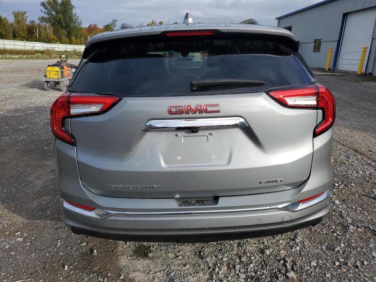 2024 GMC Terrain Denali - Image 6