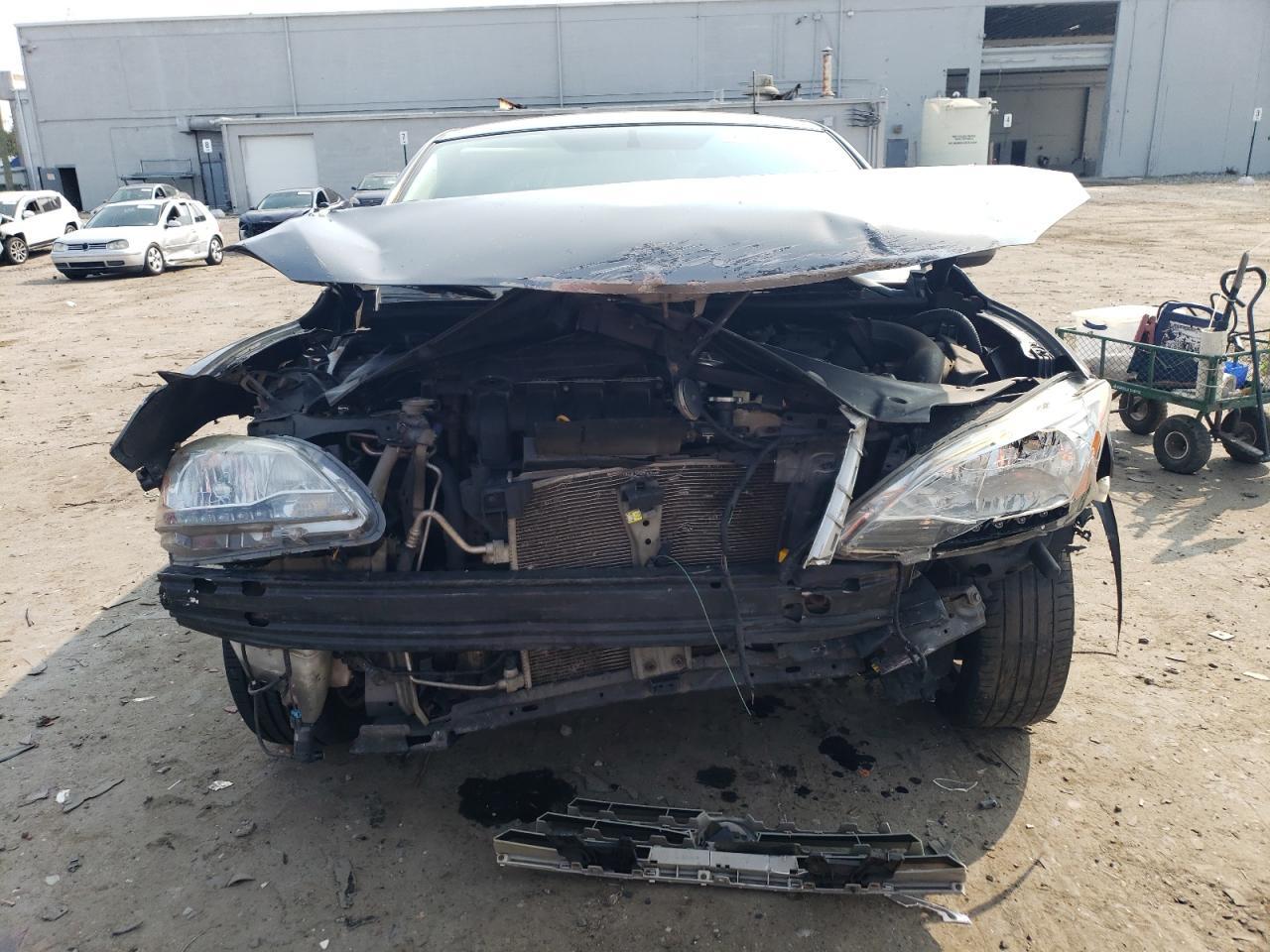 2015 Nissan Sentra S - Фото 5