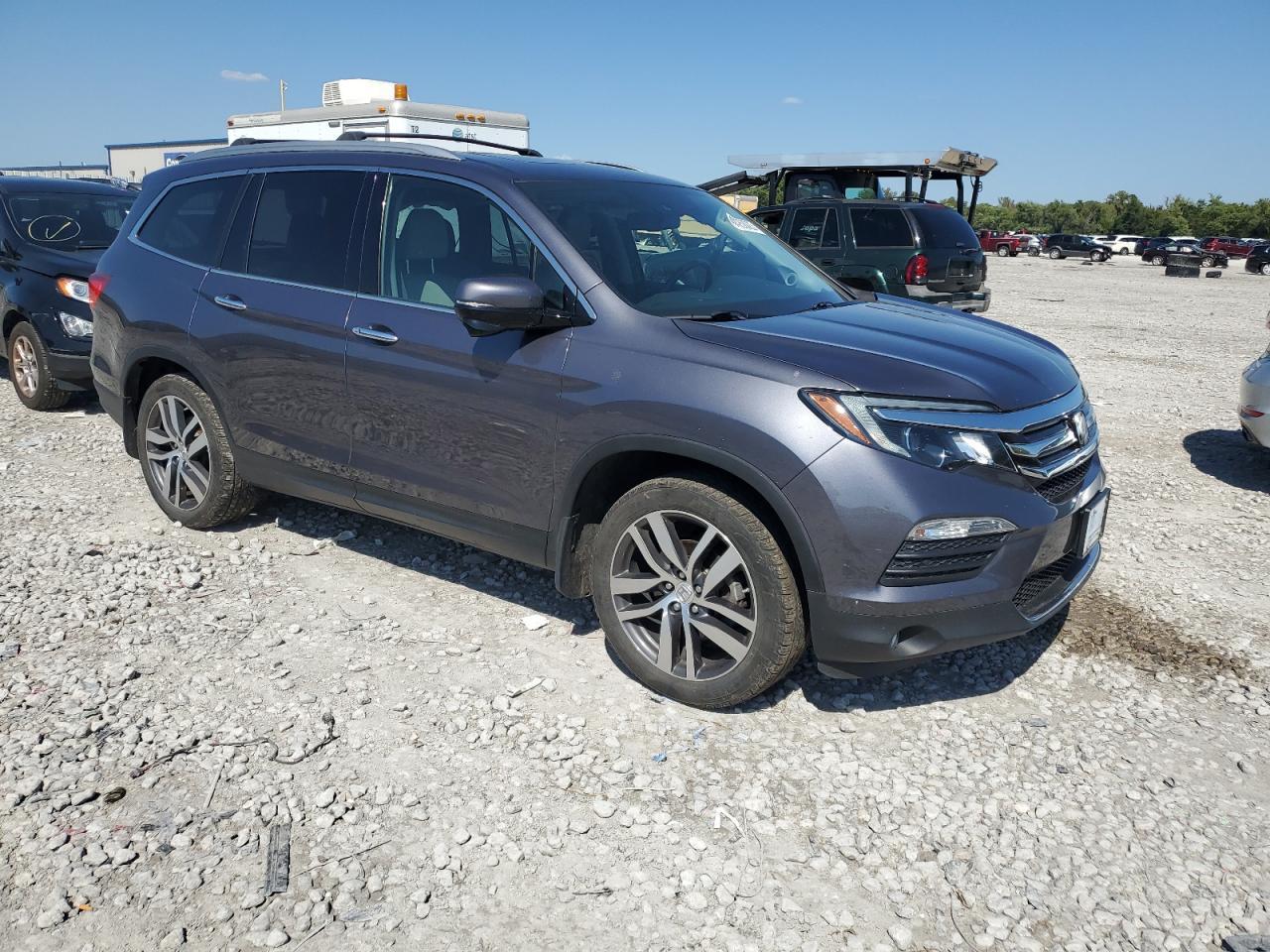 2016 Honda Pilot Touring - Image 4