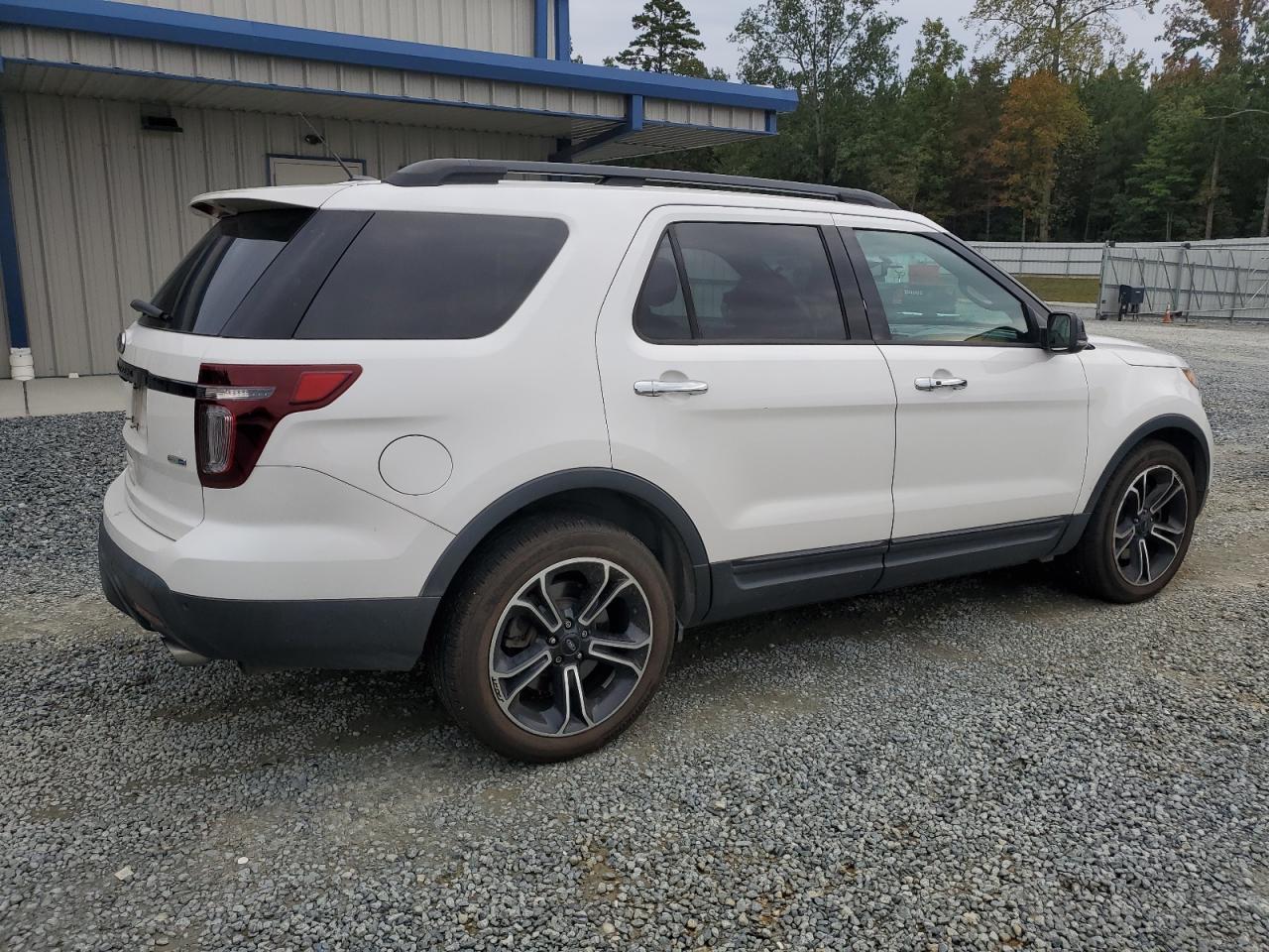 2014 Ford Explorer Sport - Image 3