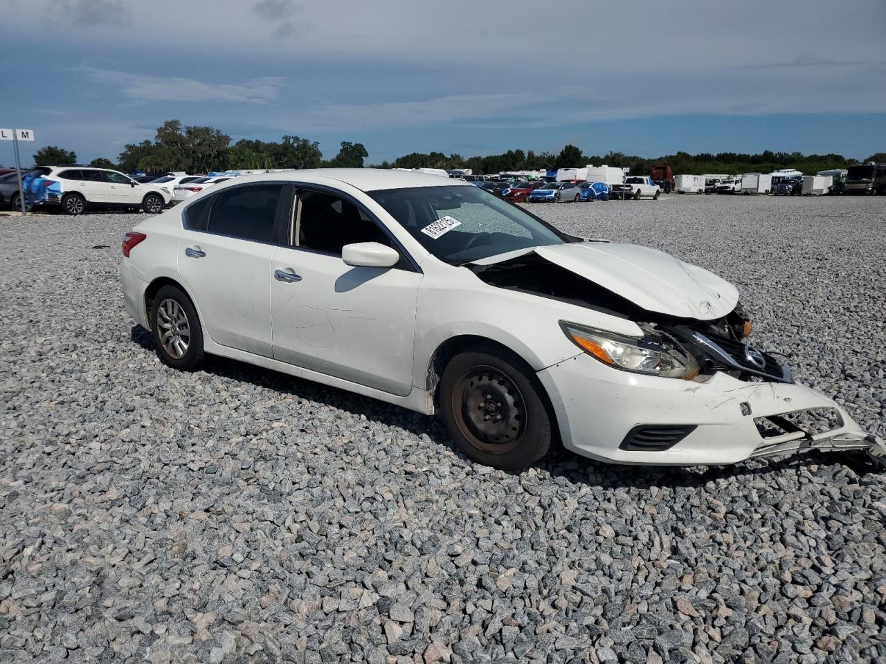 2016 Nissan Altima 2.5 - Image 4