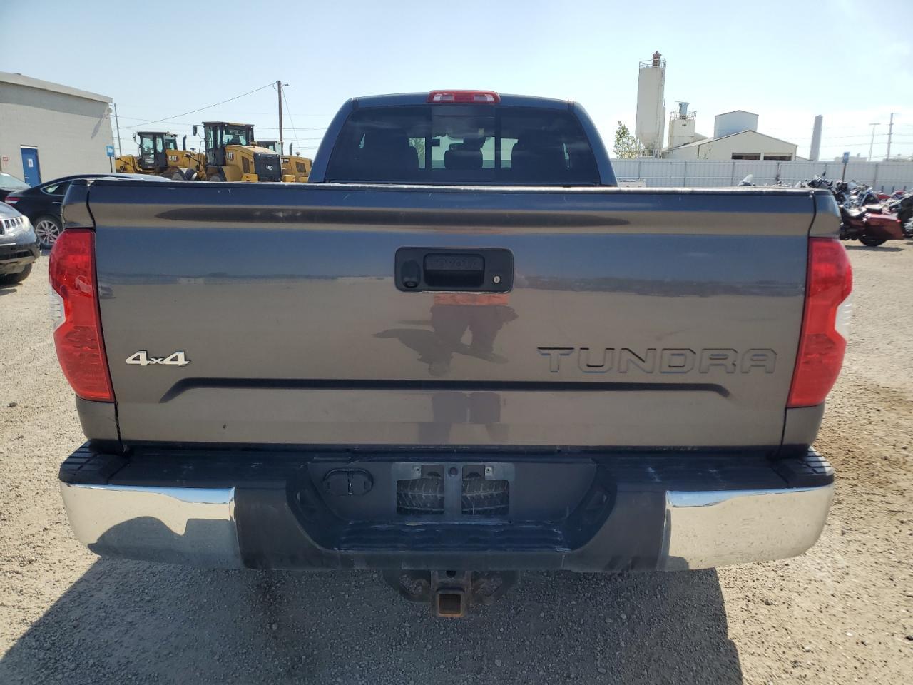 2019 Toyota Tundra Double Cab Sr - Image 6