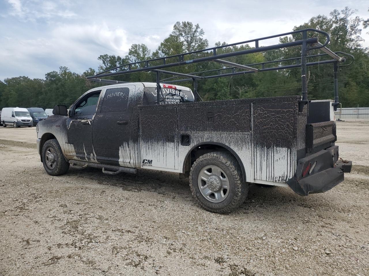 2022 Ram 2500 Tradesman - Image 2