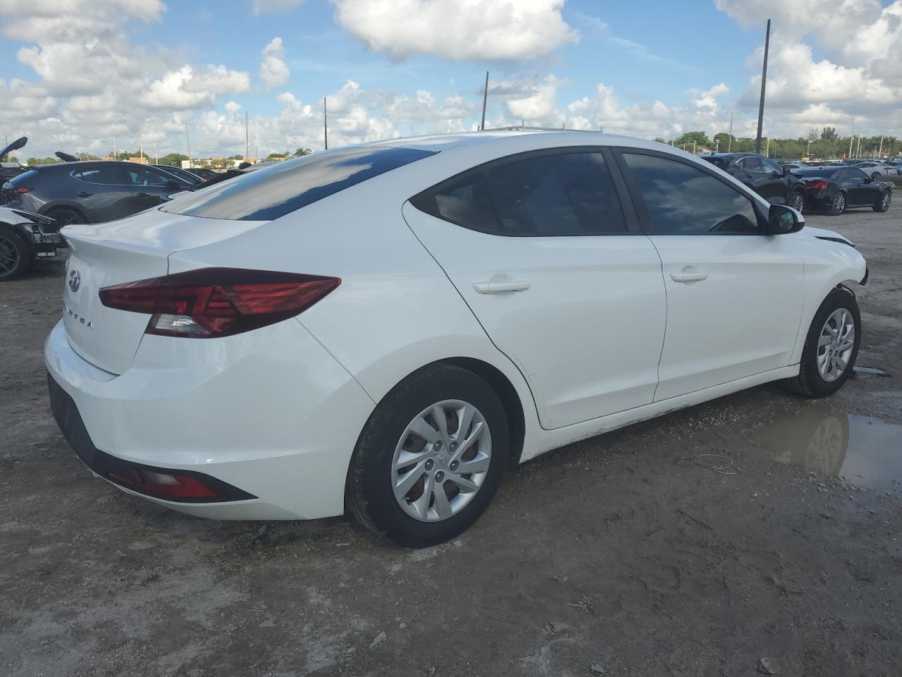 2019 Hyundai Elantra Se - Фото 3
