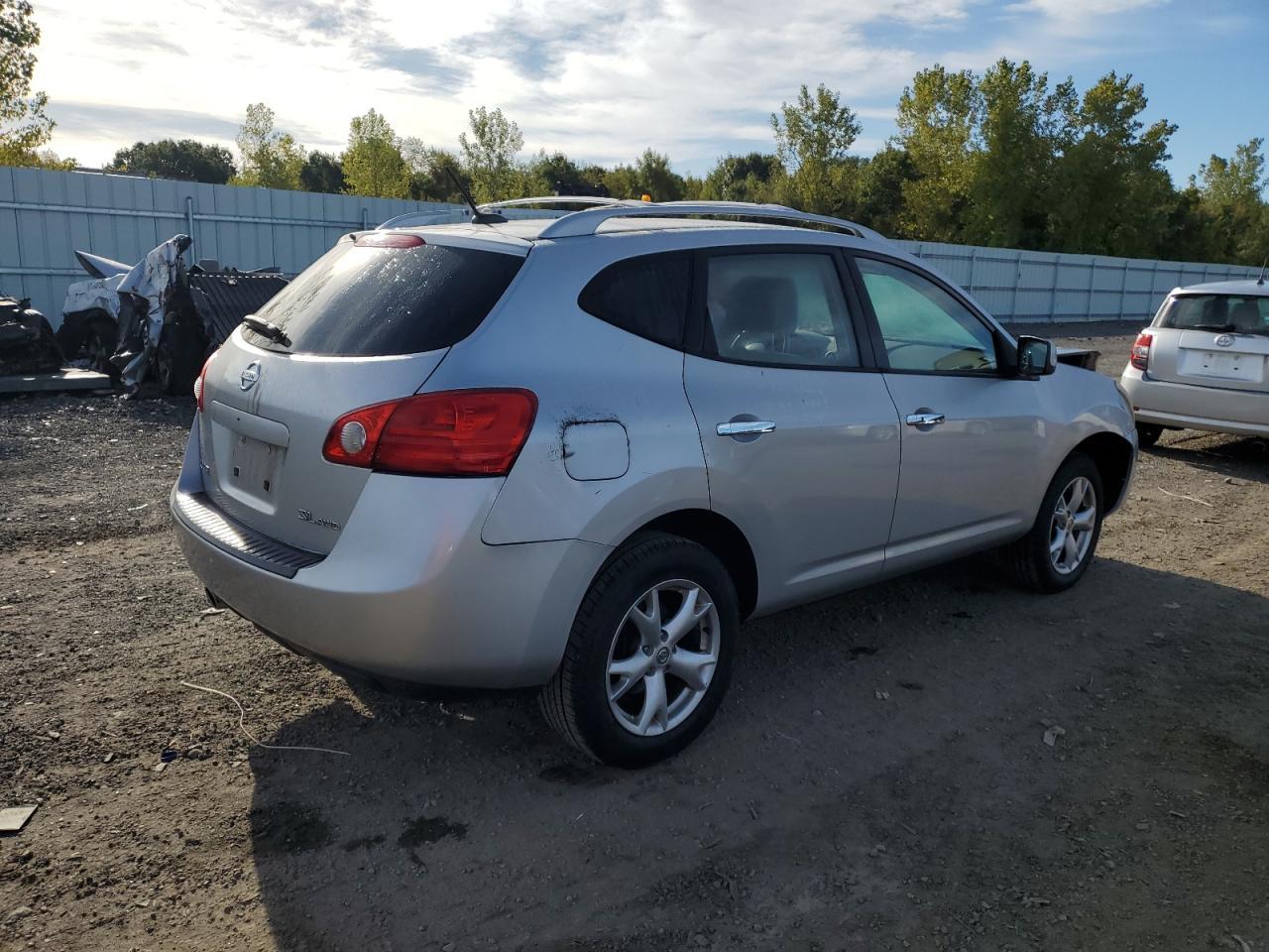 2010 Nissan Rogue S - Фото 3