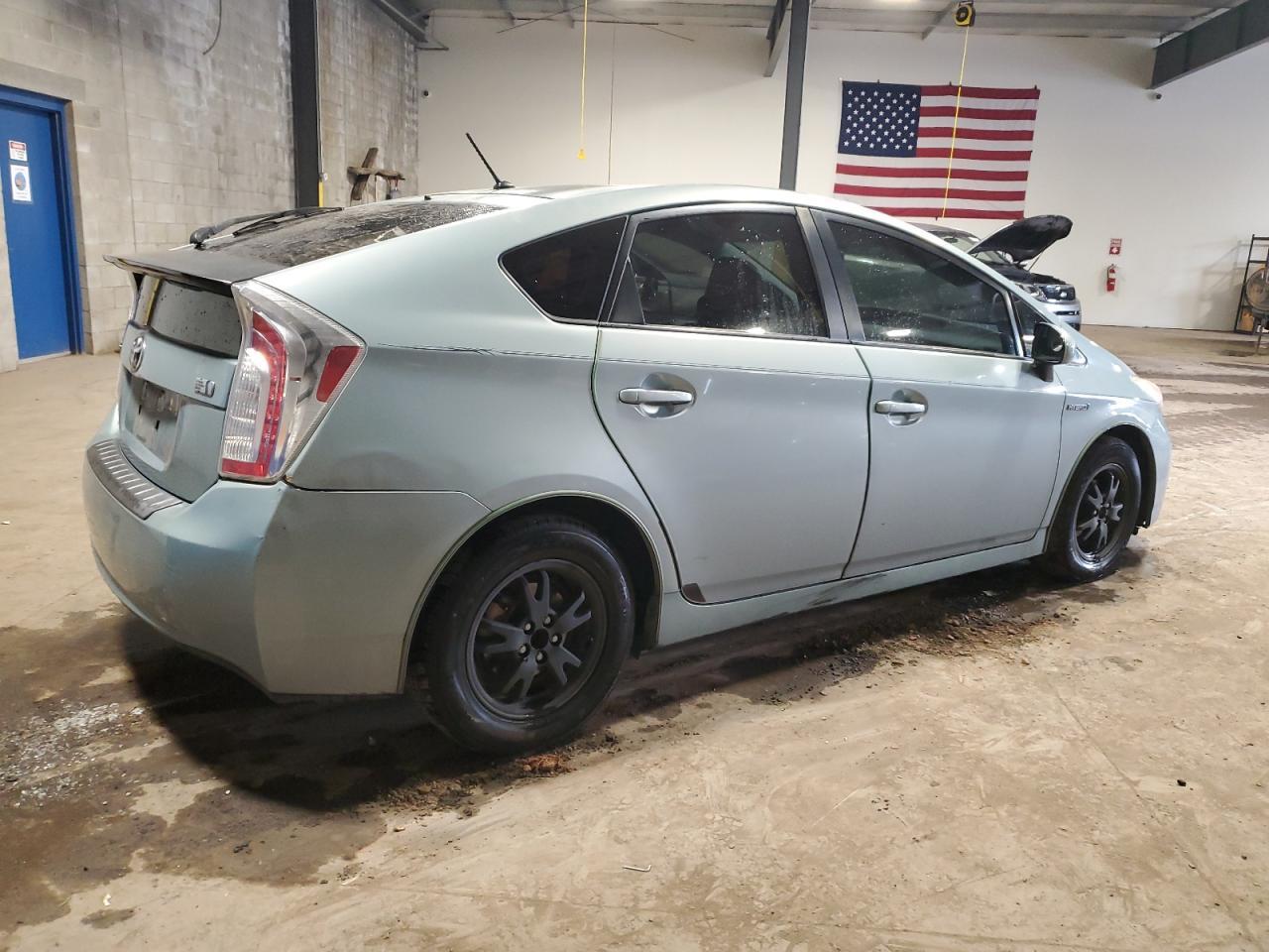 2012 Toyota Prius - Фото 3
