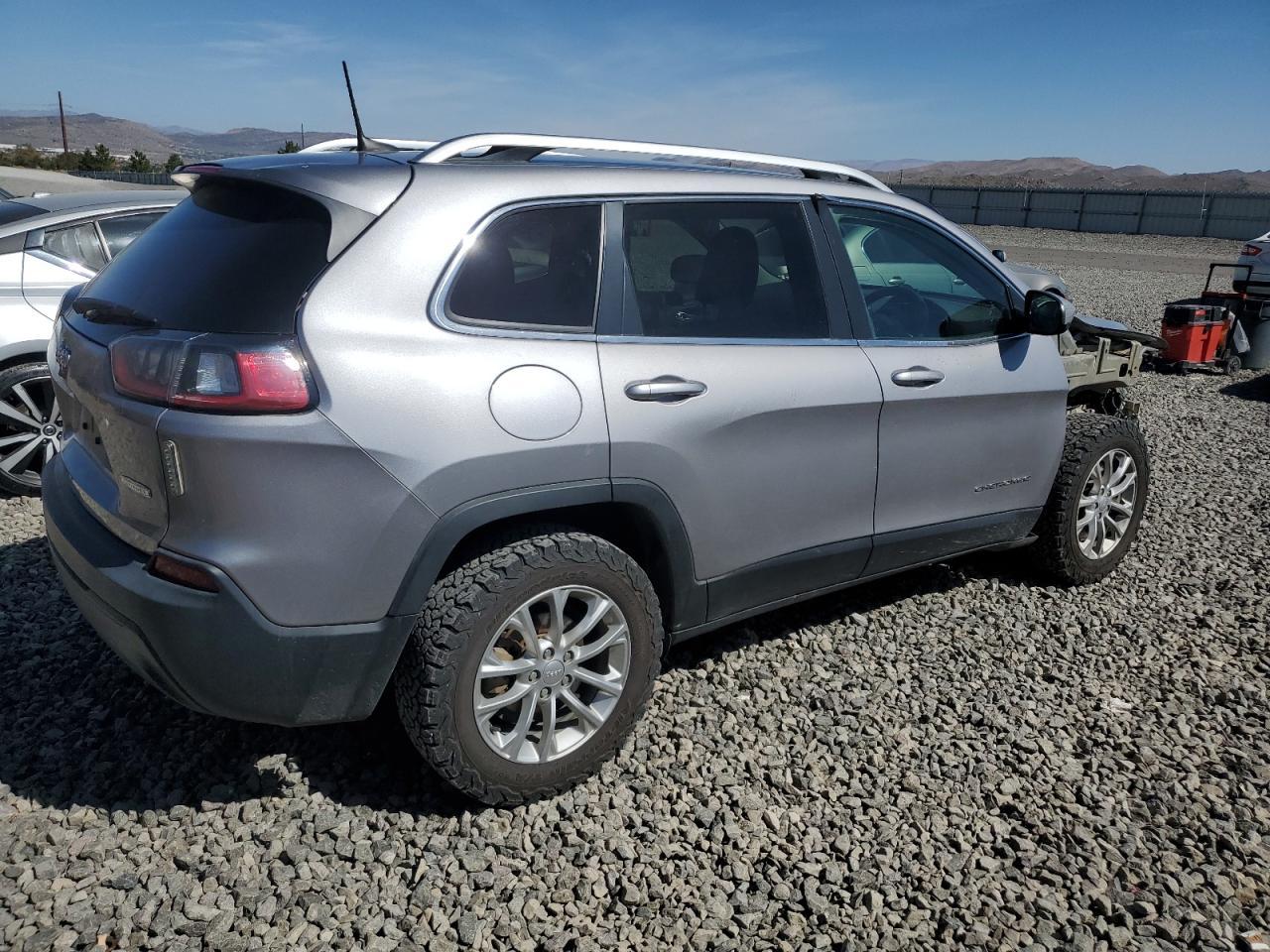 2019 Jeep Cherokee Latitude - Image 3
