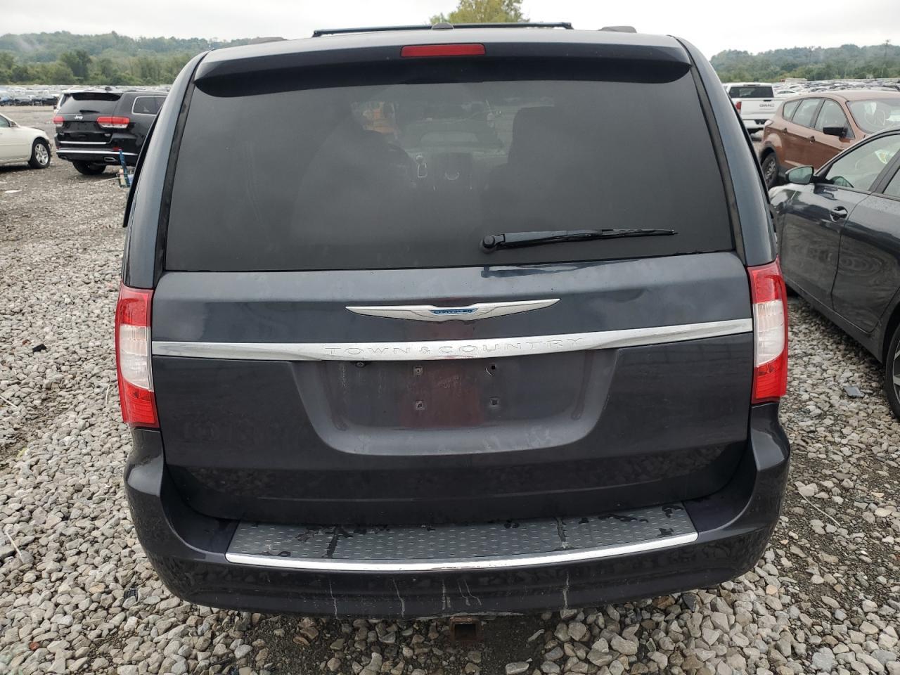 2014 Chrysler Town & Country Touring - Фото 6
