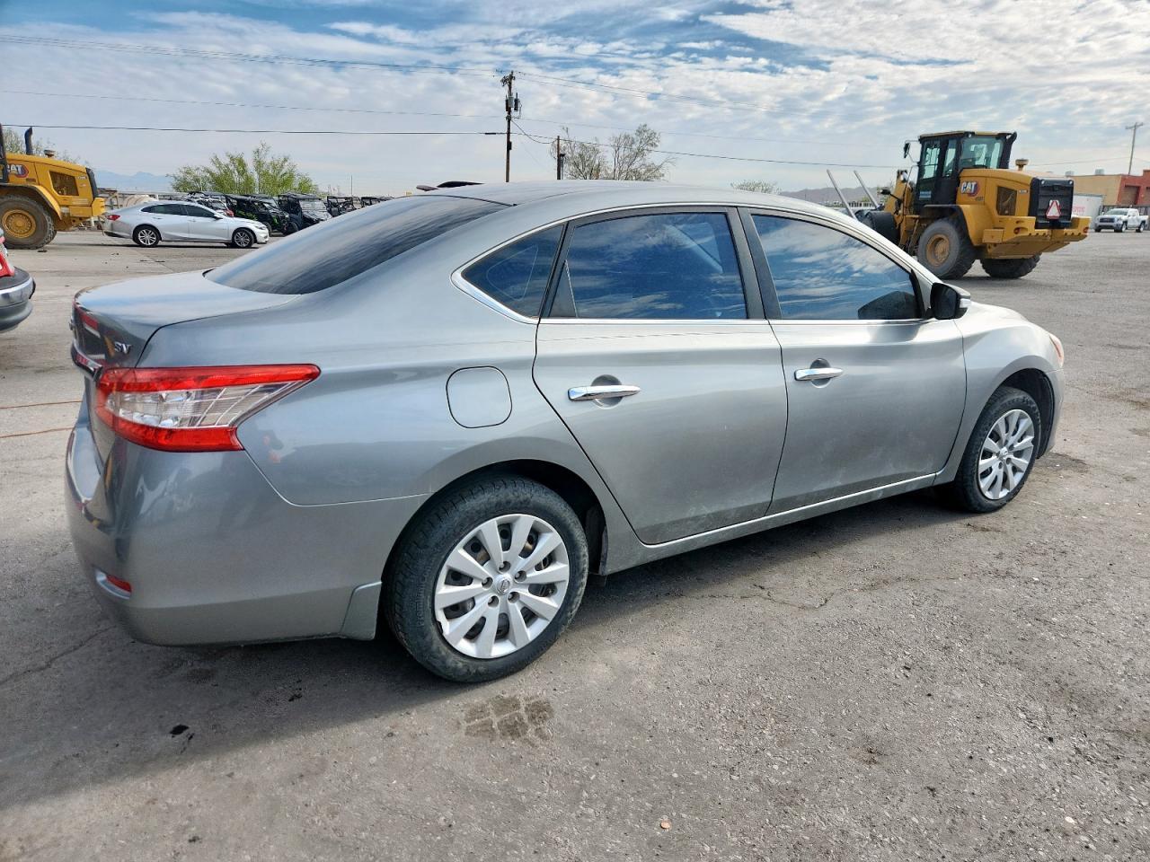 2014 Nissan Sentra S - Фото 3