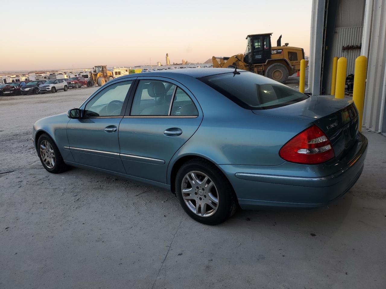 2003 Mercedes-Benz E 320 - Image 2