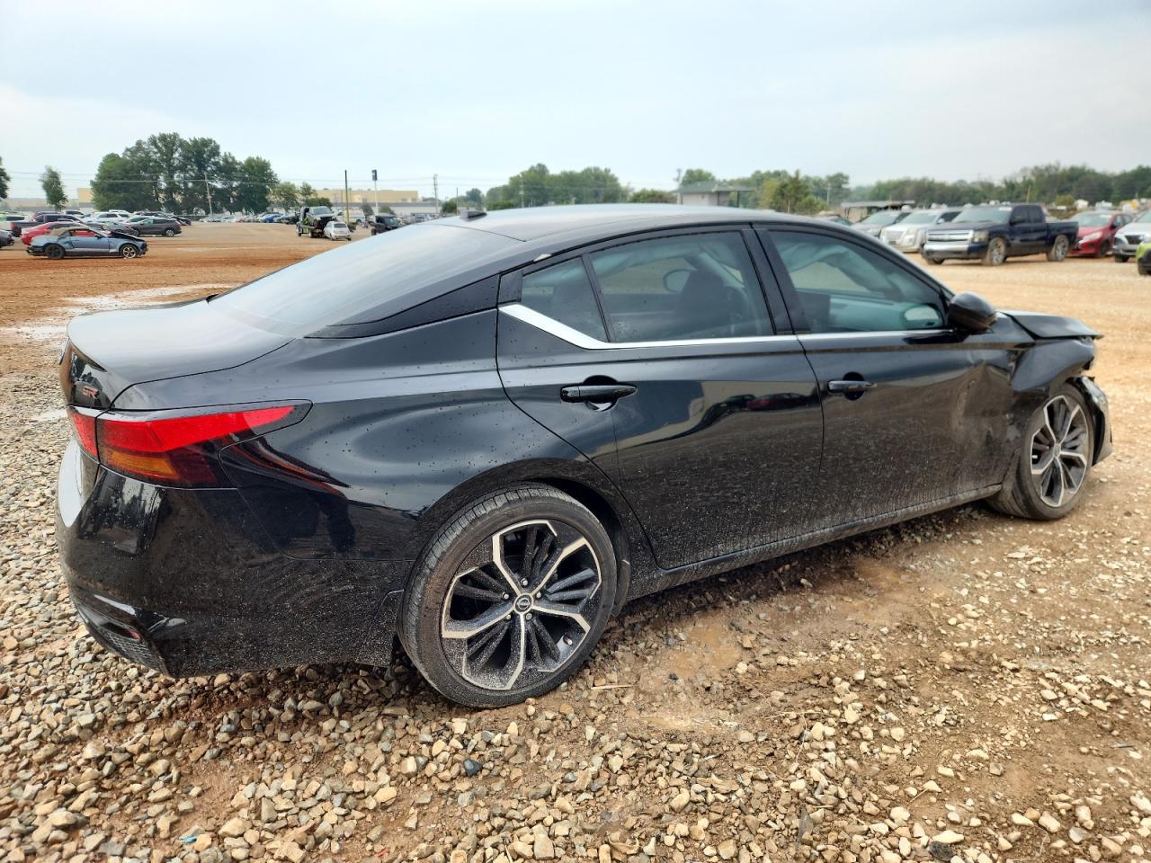 2024 Nissan Altima Sr - Фото 3