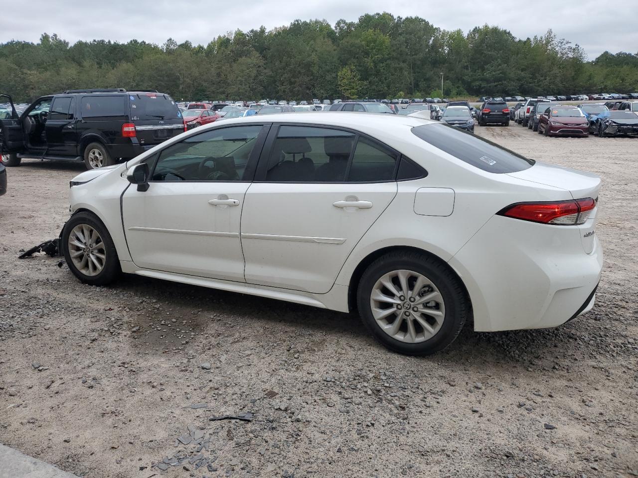 2021 Toyota Corolla Le - Фото 2